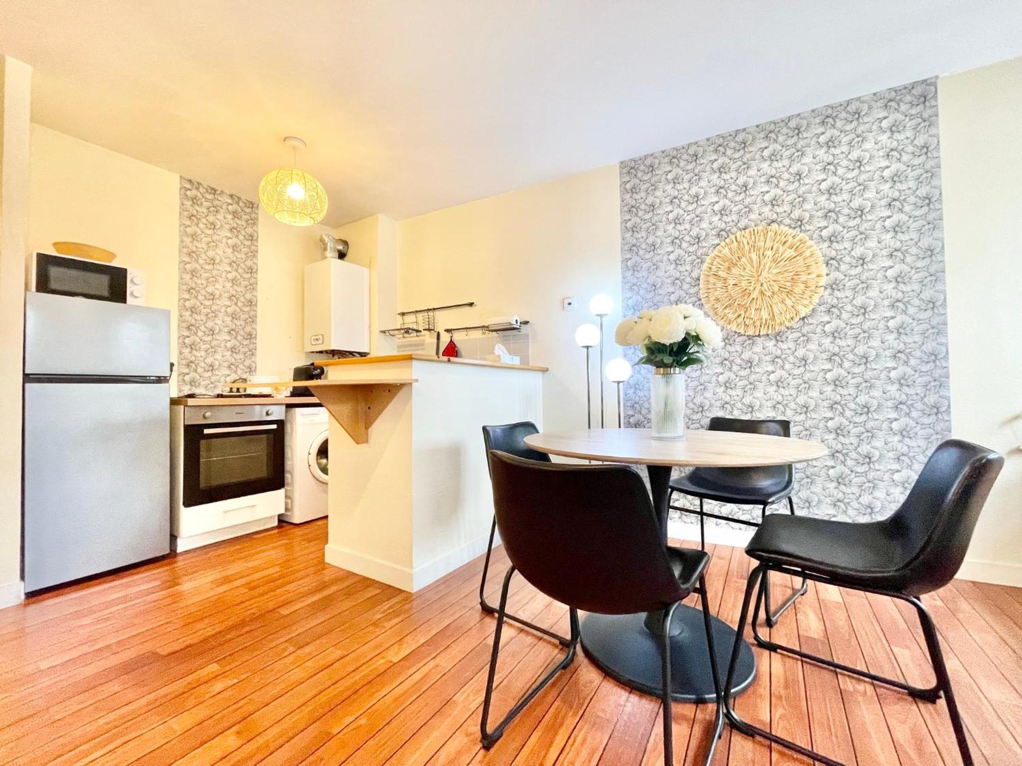 Apartment Centre - - Le Vauban - Lumineux - Centre - Proche Boutiques Et Restaurants